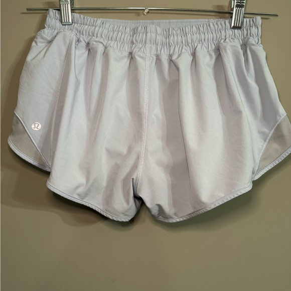 Lululemon Hotty Hot High-Rise Lined Short 2.5" - Picture 4 of 8